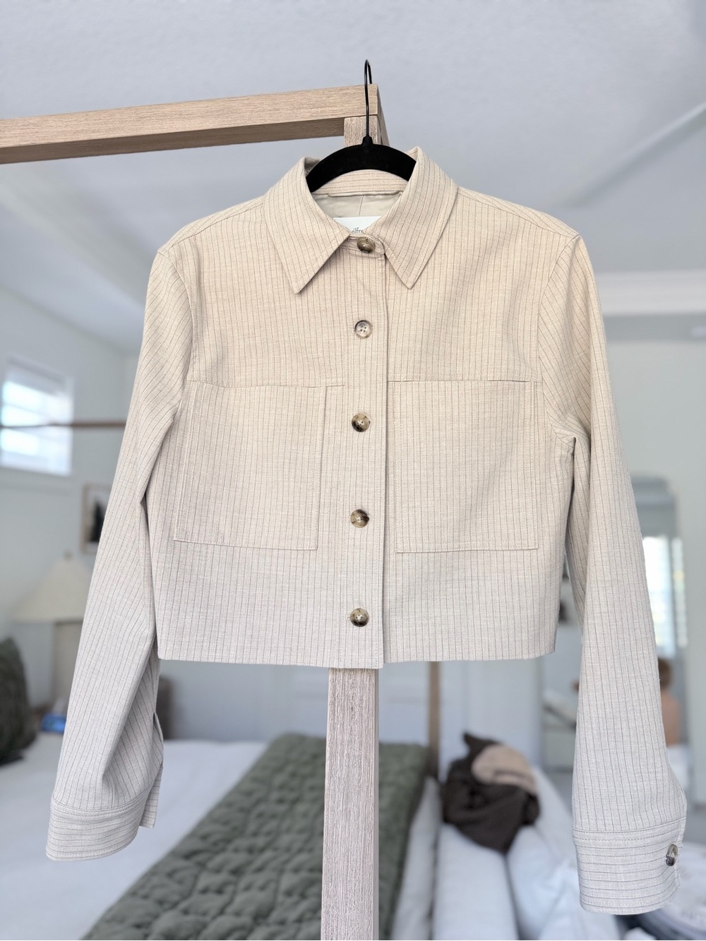 Aritzia Wilfred Women’s Cropped Button-Front Jacket